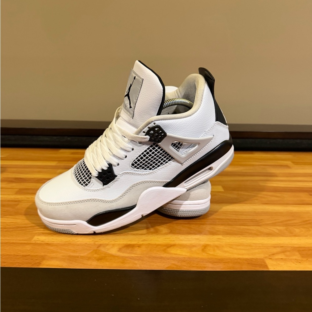Jordan 4 Ml black